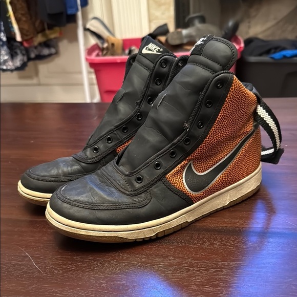 Nike 2008 orange basketball material youth size 6.5 - Picture 1 of 8